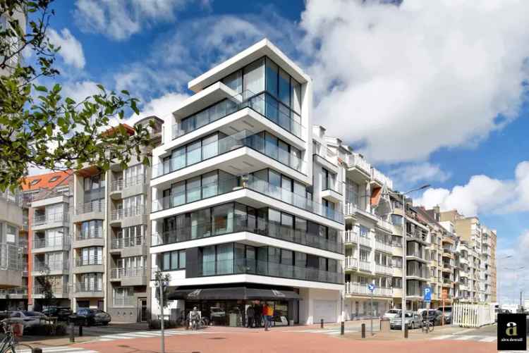 Te huur duplex appartement met zeezicht in Knokke