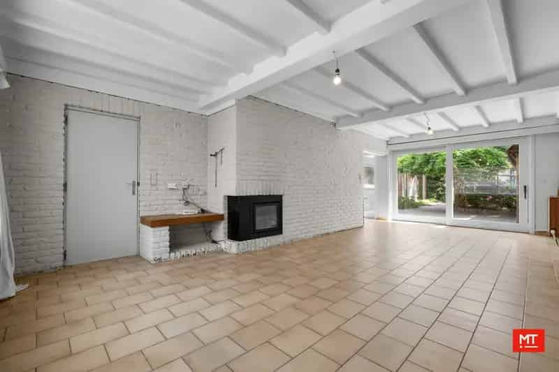 Huis met atelier te koop in Beselare
