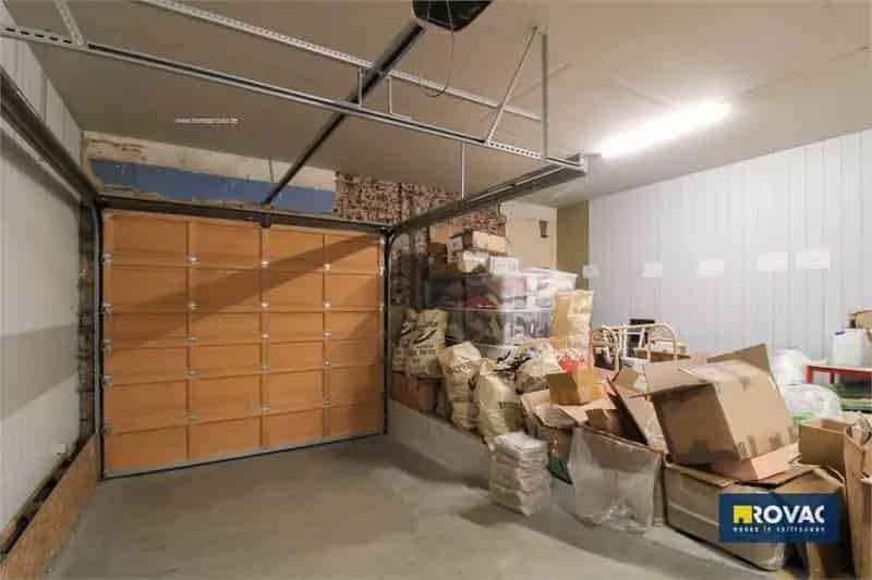 Handelspand te Huur Izegem 127m² Pop-up Store