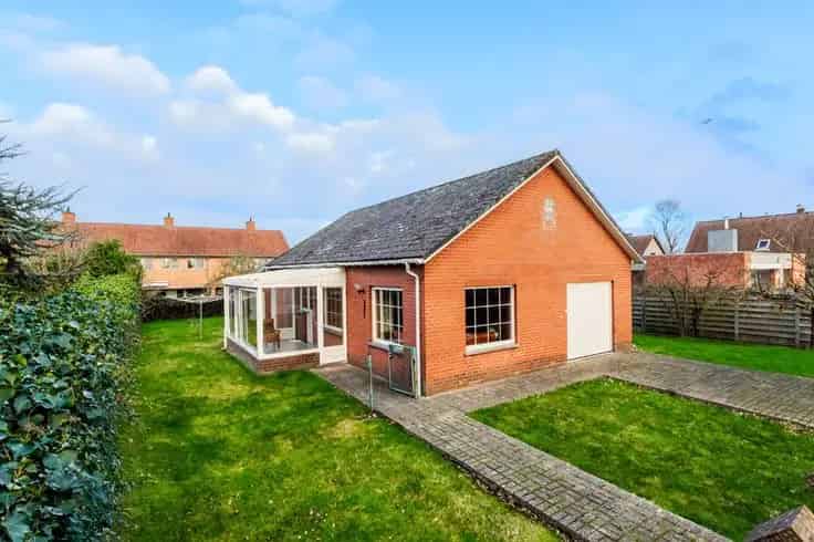 Huis Te Koop Koksijde Dorp: Te renoveren woning met potentieel