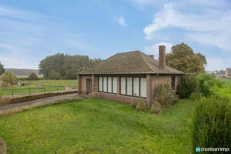 Zeer Ruime Gelijkvloerse Woning met Veel Potentieel te Oudsbergen