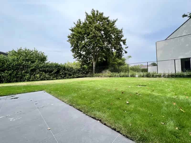 Huis te koop: 4 slaapkamers, tuin en carport