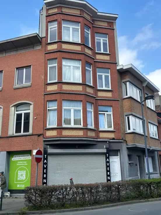 Appartementsblok Te Koop: 3 Appartementen 5000 Euro Huuropbrengst