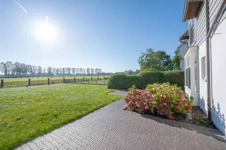 Luxe Villa Te Koop met Panoramisch Polderzicht