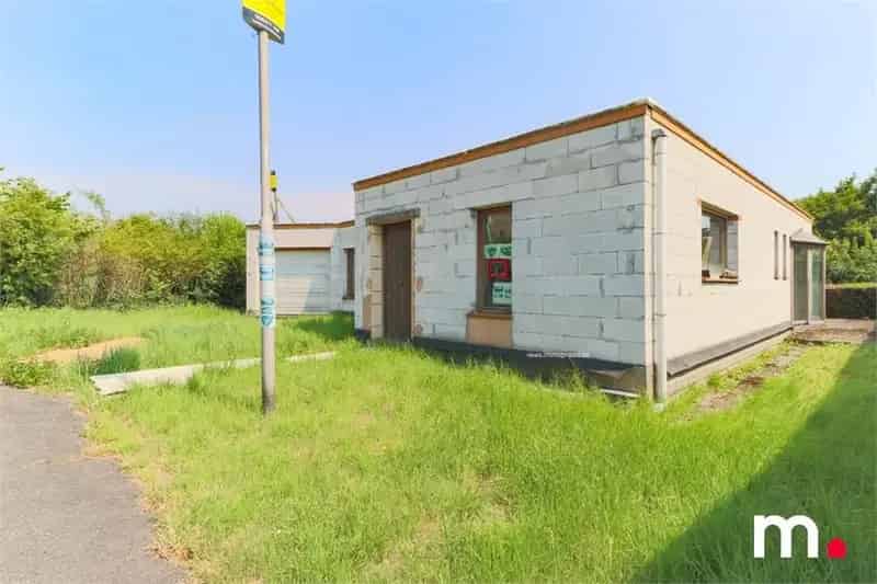 Huis te koop Bellegem: Bungalow 2 slaapkamers, af te werken