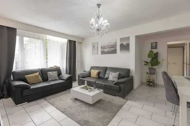 Appartement 2 slaapkamers balkon kelder rustige omgeving