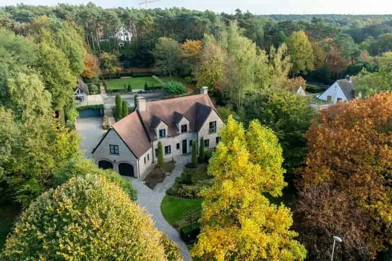 Luxe Villa te Riemst 5 Slaapkamers Zwembad Grote Kelder