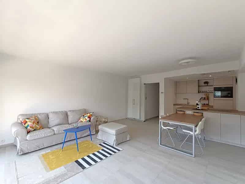 Appartement te huur Heist aan Zee: gerenoveerd, nabij zeedijk