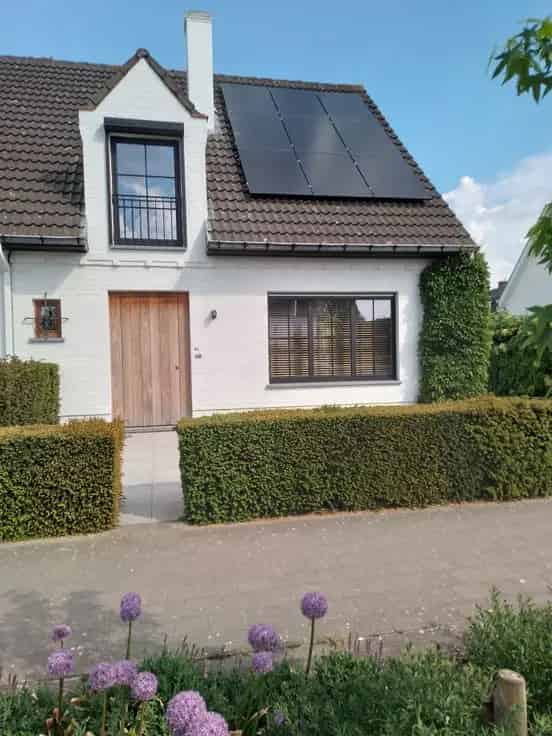 Huis Te Koop: Instapklare gezinswoning met 3 slaapkamers en duurzame features