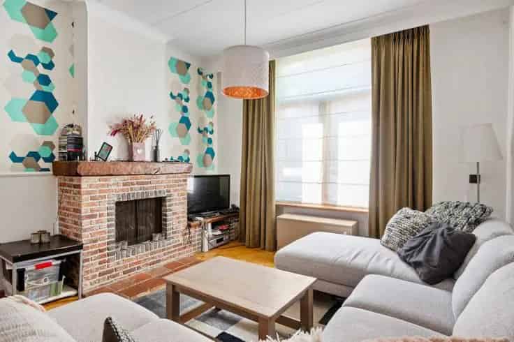 Ruime woning 4 slaapkamers te Deurne Zuid te renoveren