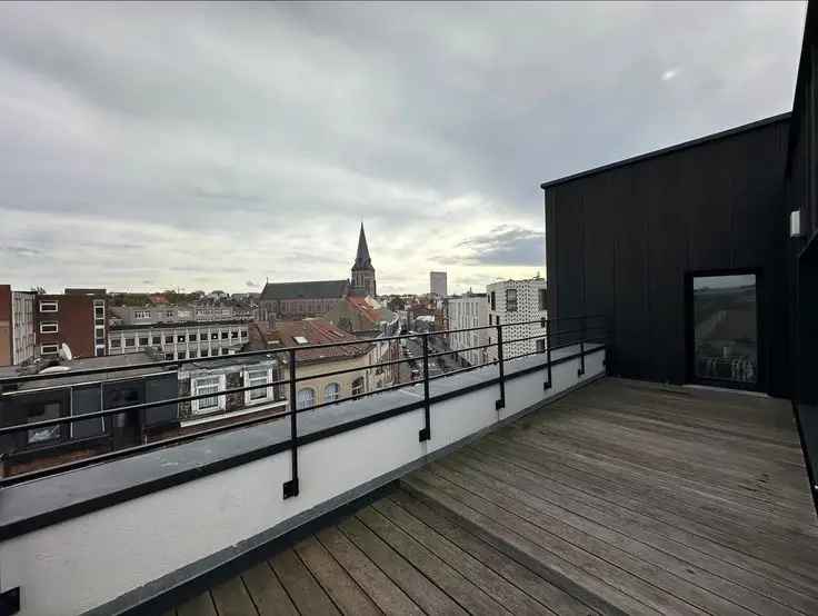 Penthouse te koop met drie slaapkamers en terrassen