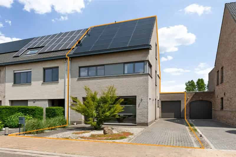 Huis te koop 5 slaapkamers HOB Rustige locatie
