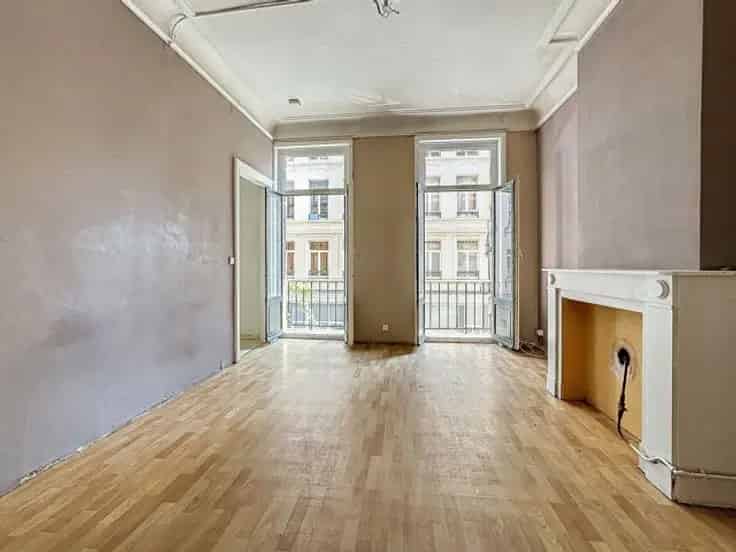 Appartement 1 Slaapkamer Te Renoveren 65m²
