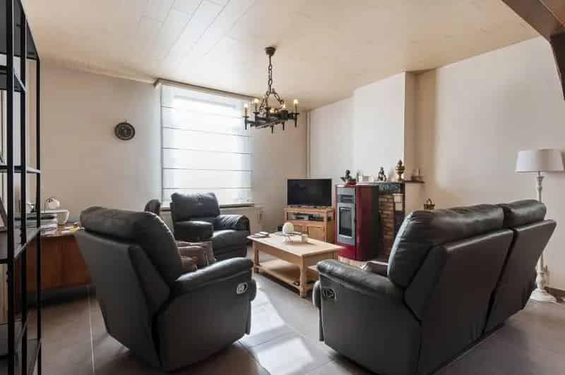 Gezellige woning 2 3 slaapkamers garage tuin