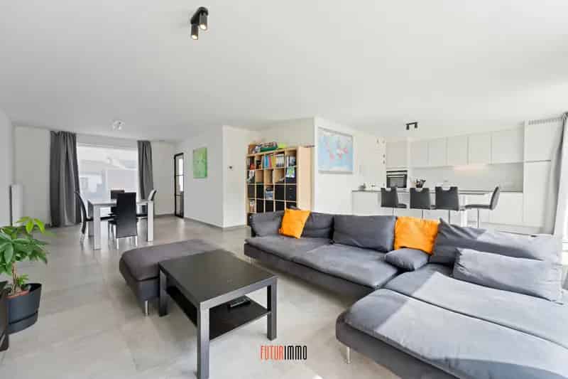 Huis te koop: Ruime gezinswoning met garage en zonnige tuin