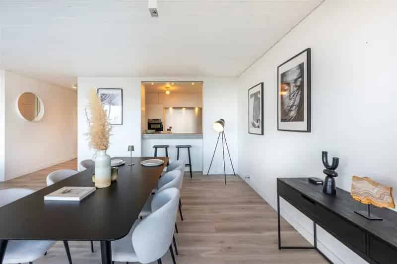 Appartement te koop: 3 slaapkamers, 2 terrassen, Berchem