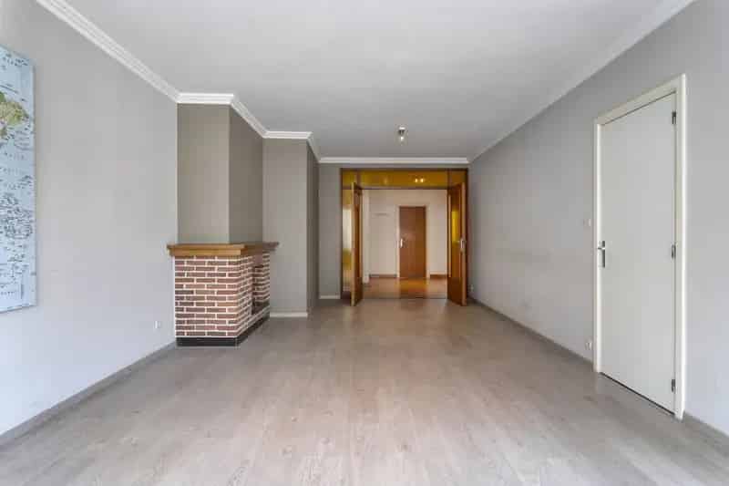 Appartement te koop Gent Centrum: 100m², waterzicht, op te frissen
