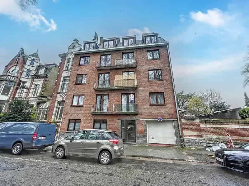 Appartement te koop 2 slaapkamers garage kleedkamer