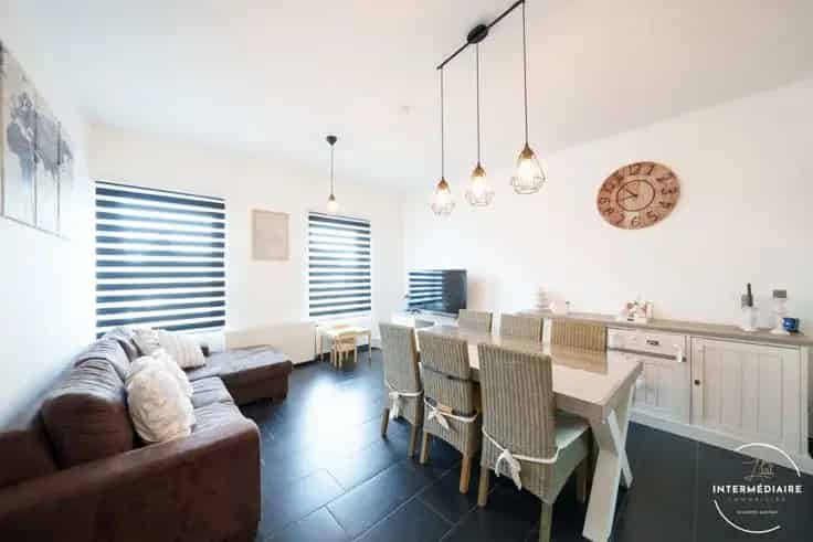 Huis Te Koop Gilly - Duplex met Commercieel Gelijkvloers