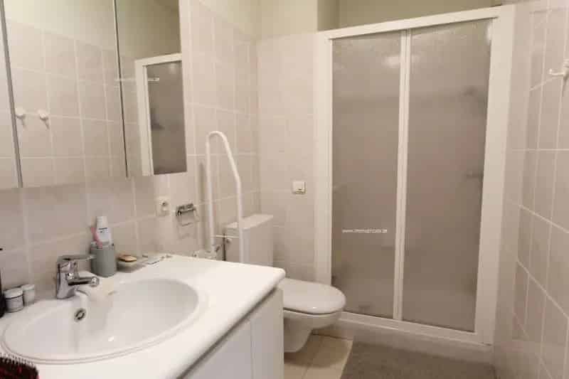 Studio te Koop Nabij Gent Met Zwembad En Fitness