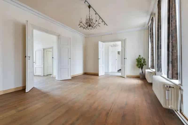 Huis te koop in Hamme 15 kamers grote tuin