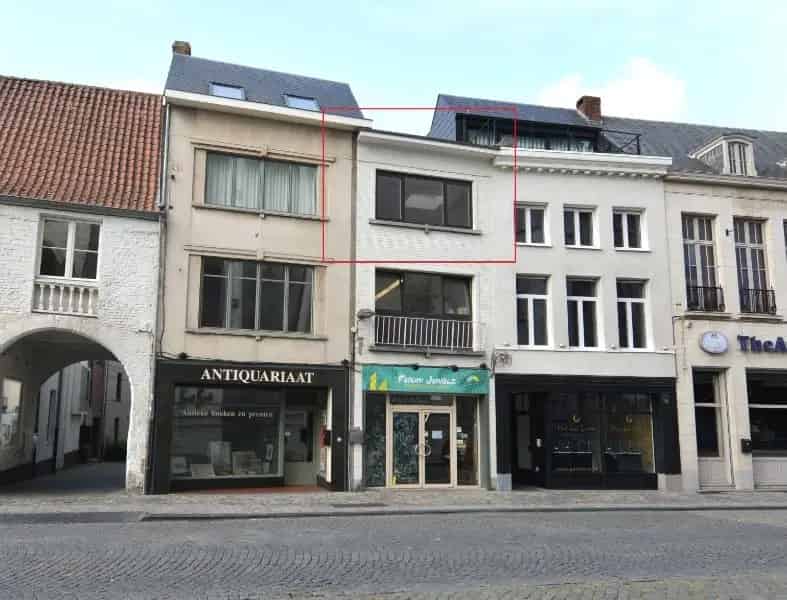 Kantoorruimte te huur in hartje Mechelen – met zicht op de Sint-Romboutstoren