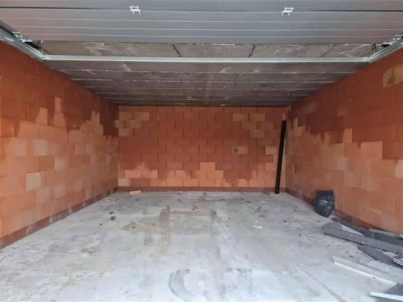 Ruime Garagebox 40m2 te Huur Lokeren