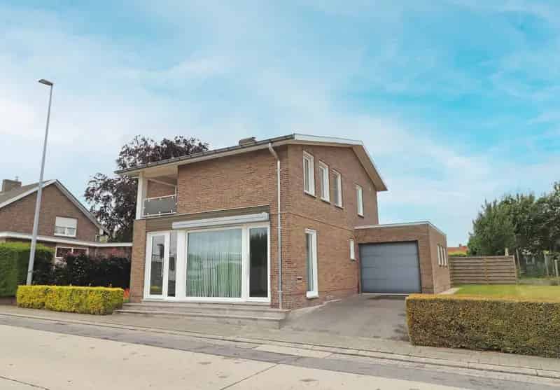 Huis te koop Pittem: 3 slaapkamers, polyvalente ruimte en tuin