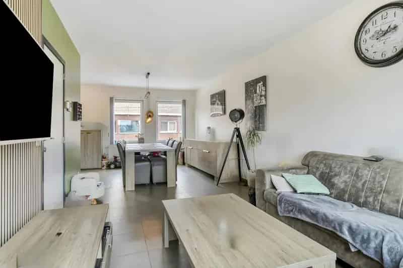 Instapklare Bel-"Etage 4 Slaapkamers Roeselare