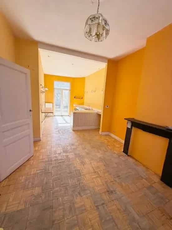 Huis Te Koop 3 slaapkamers Kelder Bijgebouw