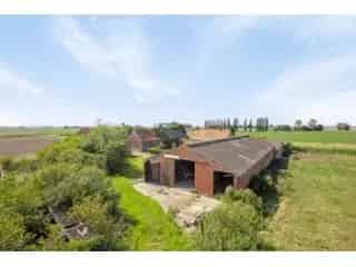 Te renoveren hoeve Adinkerke 3570m²