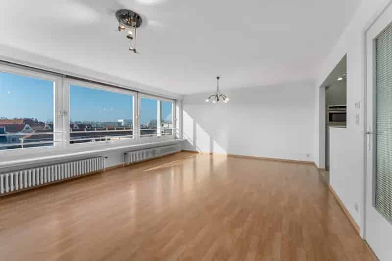 Appartement te huur Zeebrugge: 2 slaapkamers, zonnig terras en garage