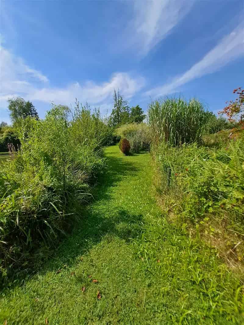 Chalet met Vijver te Koop - Rust en Privacy