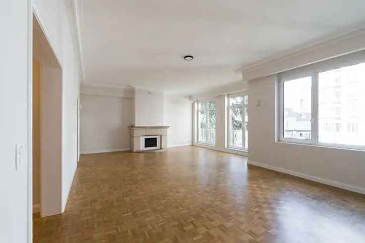 Appartement Elsene 2 slaapkamers gerenoveerd terras