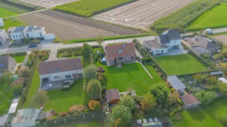 Te koop huis in Oordegem op een perceel van 1333m²