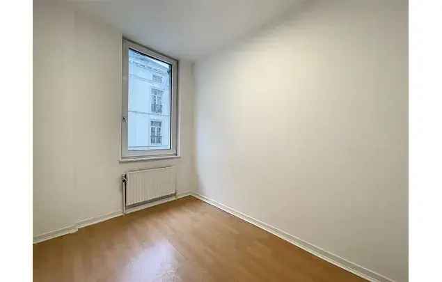 Huur 1 slaapkamer appartement van 40 m² in Brussels