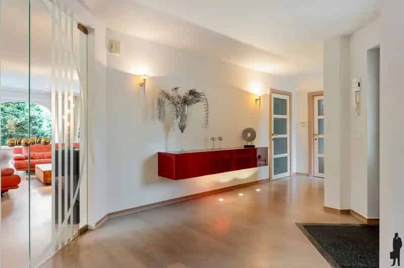 Topgelegen gelijkvloerse villa