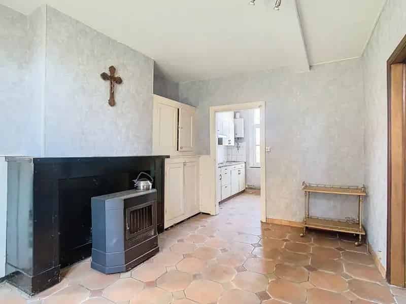 Te renoveren woning 5 slaapkamers tuin