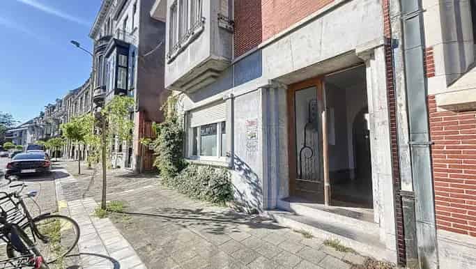Kantoor te huur Kortrijk nabij station met kelder en zolder