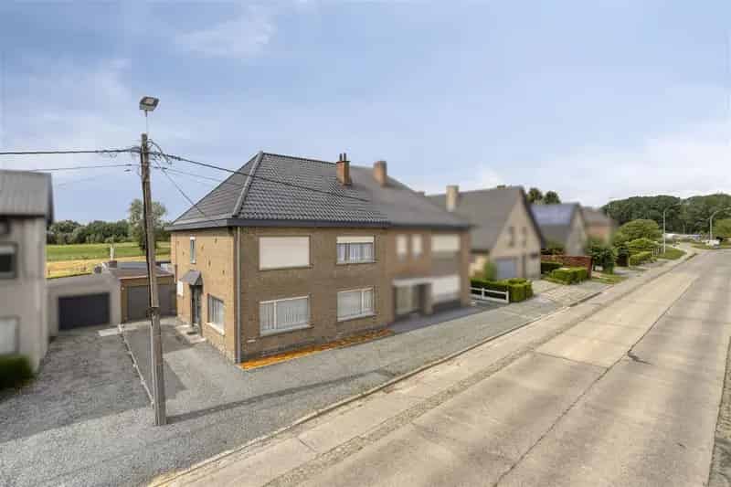 Huis te huur Herzele 4 slaapkamers magazijn 307m2