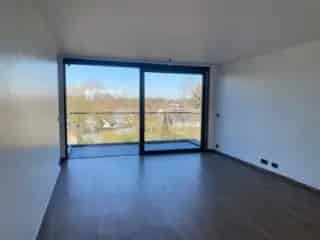Triplex te huur 3 slaapkamers Grote terrassen 2 parkings Namur