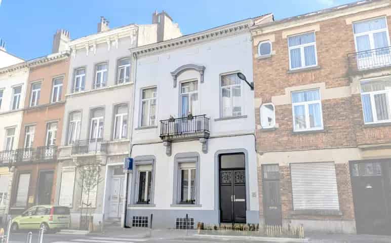 Huis te Schaerbeek 445m² 6 slaapkamers  Stadstuin