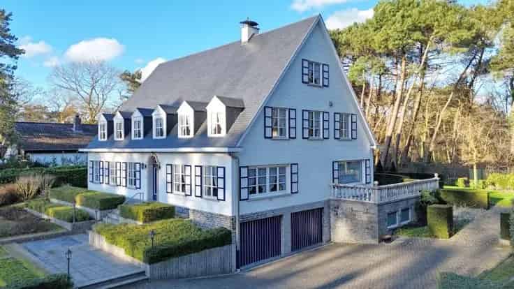 Villa te Koop 385m² Praktijkruimte 5 slaapkamers Grote Zolder