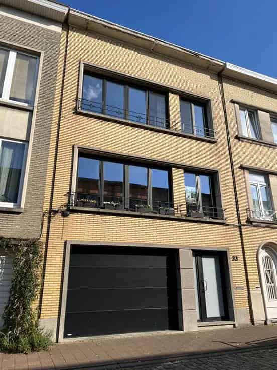 Huis Te Koop: Instapklare Bel-Etagewoning