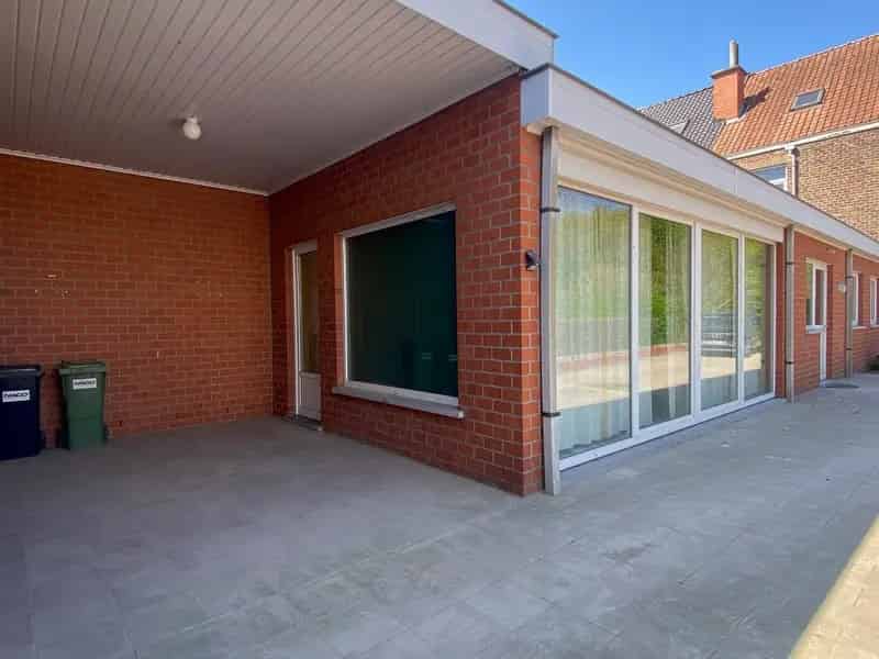 Ruime gezinswoning met grote garage atelier 60m2