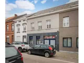 Kantoor te Koop Halle - Gerenoveerd Handelshuis 426m²