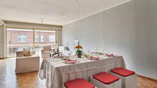 Mooi onderhouden, ruim 3 appartement in Sint Eloois Vijve