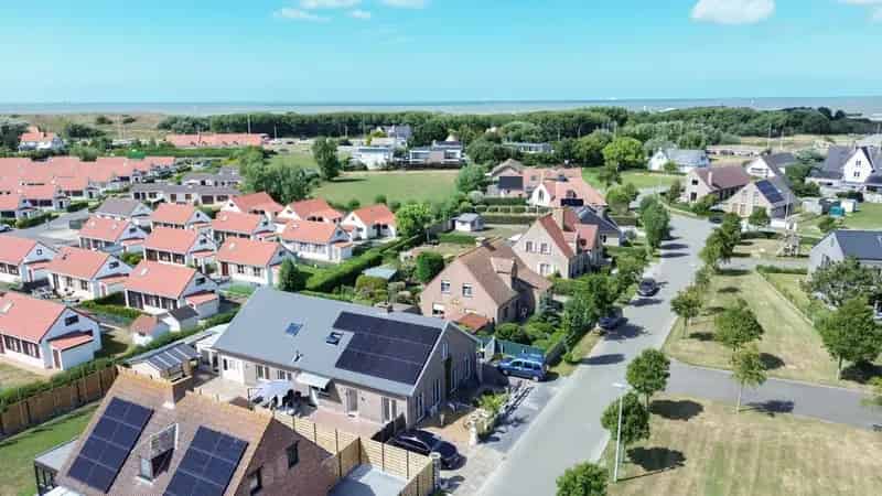 Halfopen bebouwing te Harendijk Wenduine 3 slaapkamers gerenoveerd