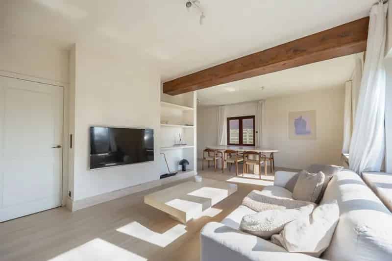 Gerenoveerde Woning Centrale Ligging 2 slaapkamers