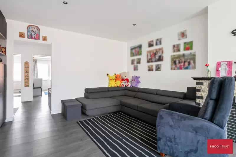 2 Slaapkamer Appartement te Koop Nabij Station